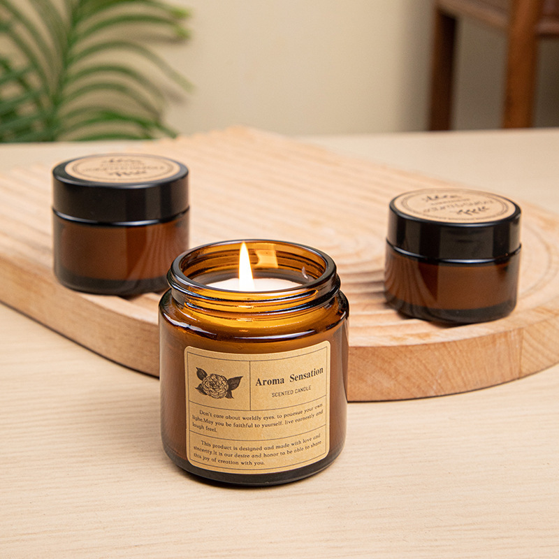 Scented Candle Luxury - Świeca aromaterapeutyczna w brązowym szklanym kubku,
