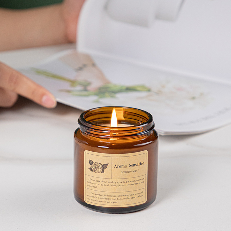 Świeca aromaterapeutyczna w br – Scented Candle Luxury recenzja i cena