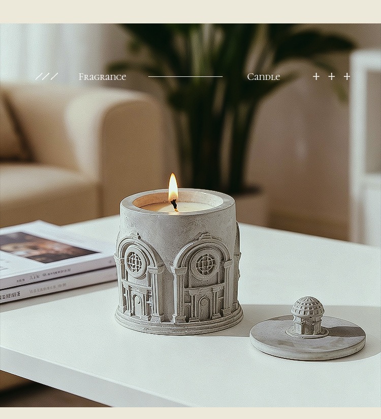 Świeca w kubku z rzeźbą z gips – Scented Candle Luxury recenzja i cena